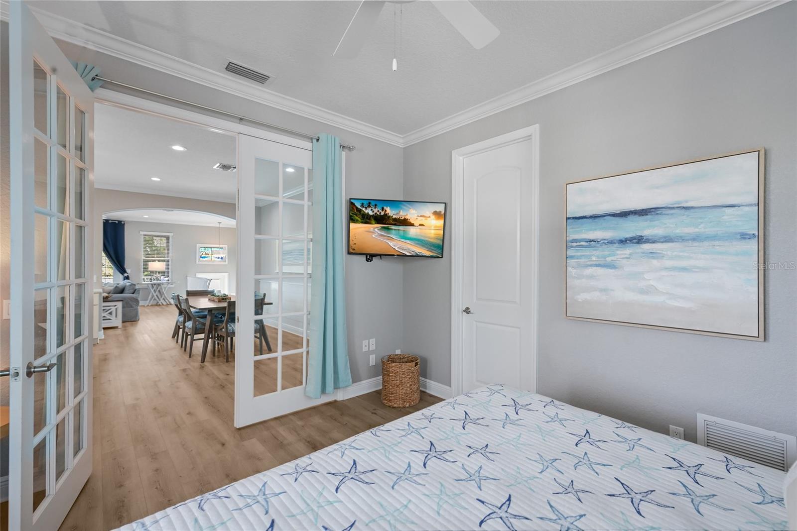 159 CRESCENT DR — photo 27