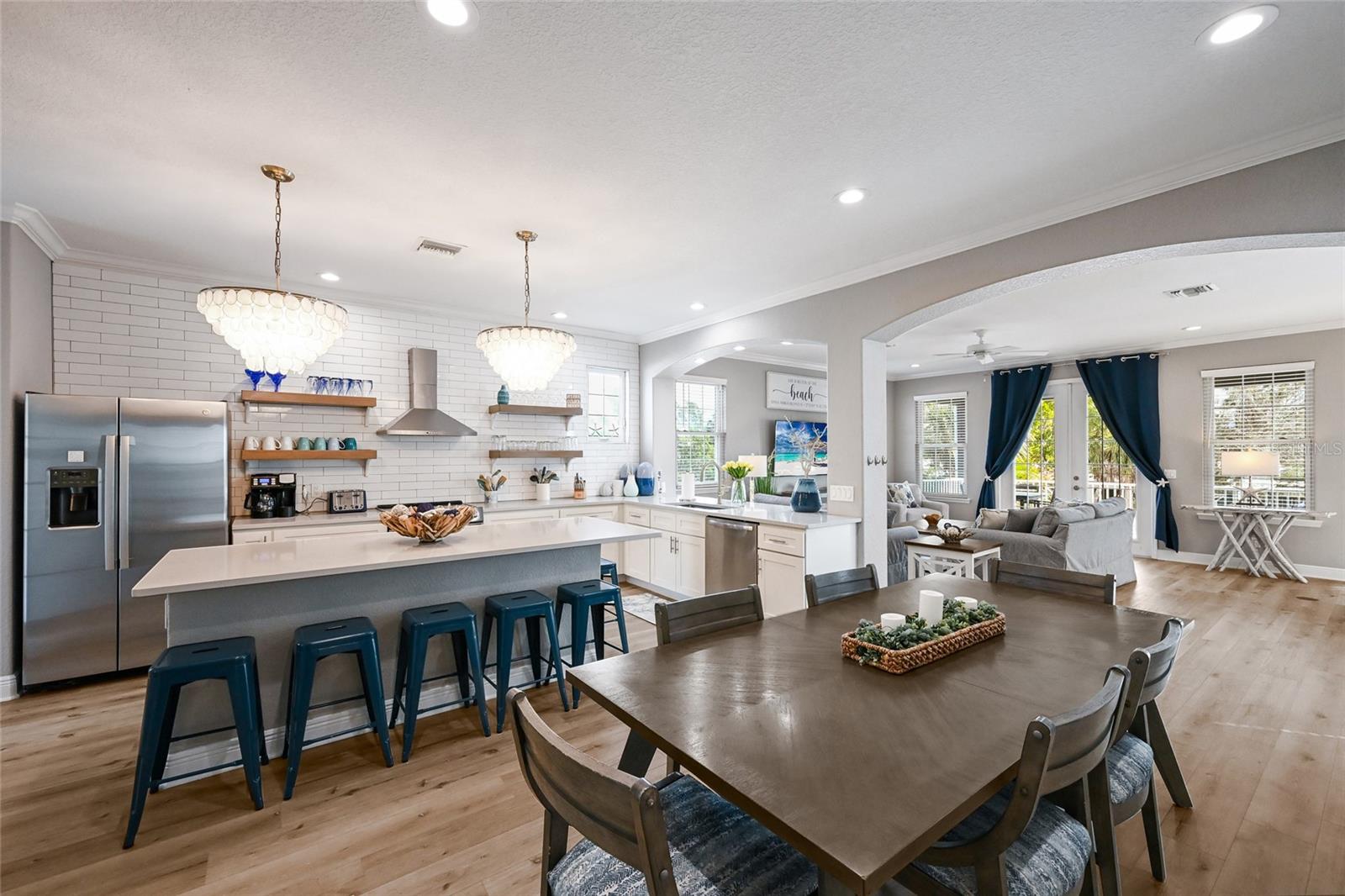 159 CRESCENT DR — photo 16