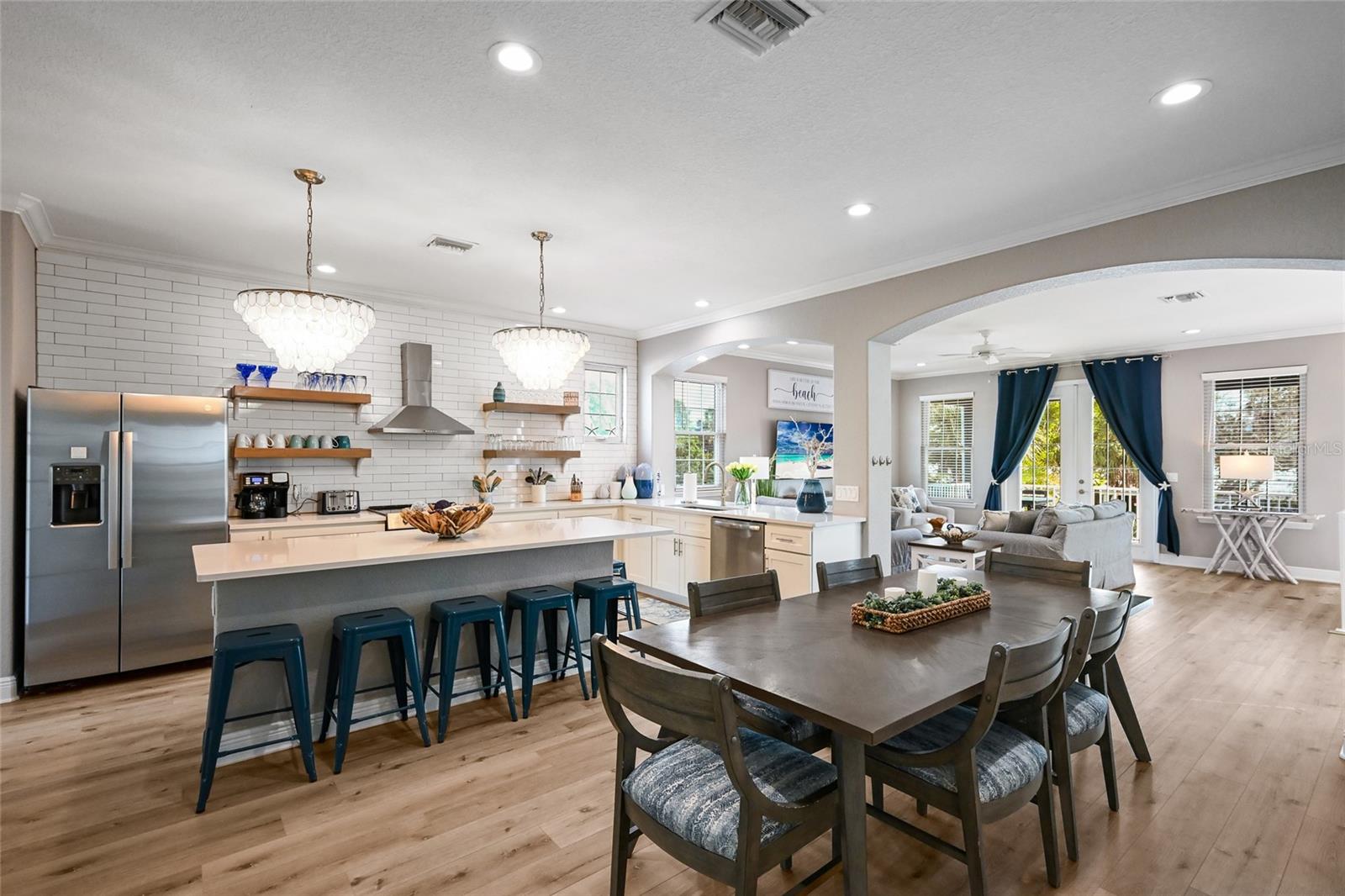 159 CRESCENT DR — photo 24