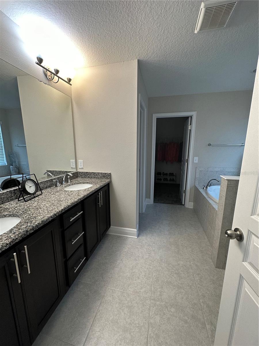 3313 W WALNUT ST — photo 9