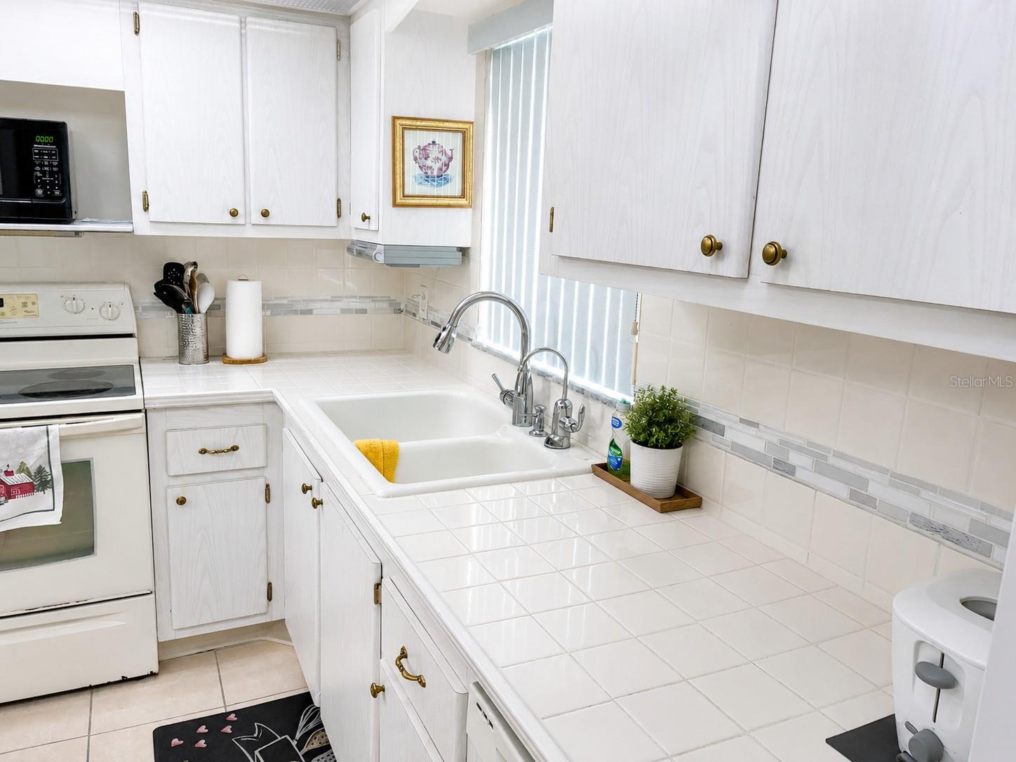 4575 COVE CIR #506 — photo 3
