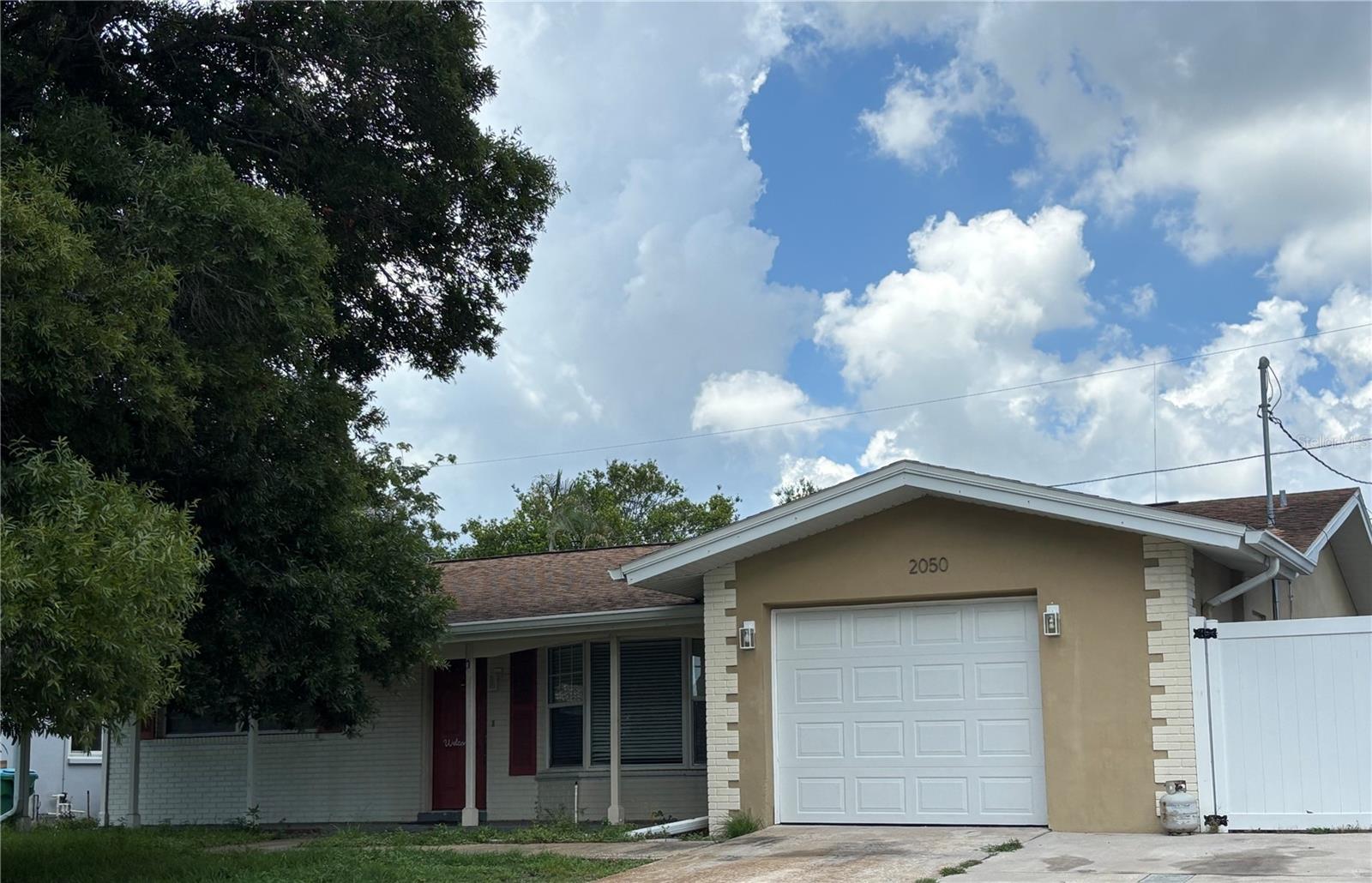 2050 HIGH RIDGE DR — photo 2