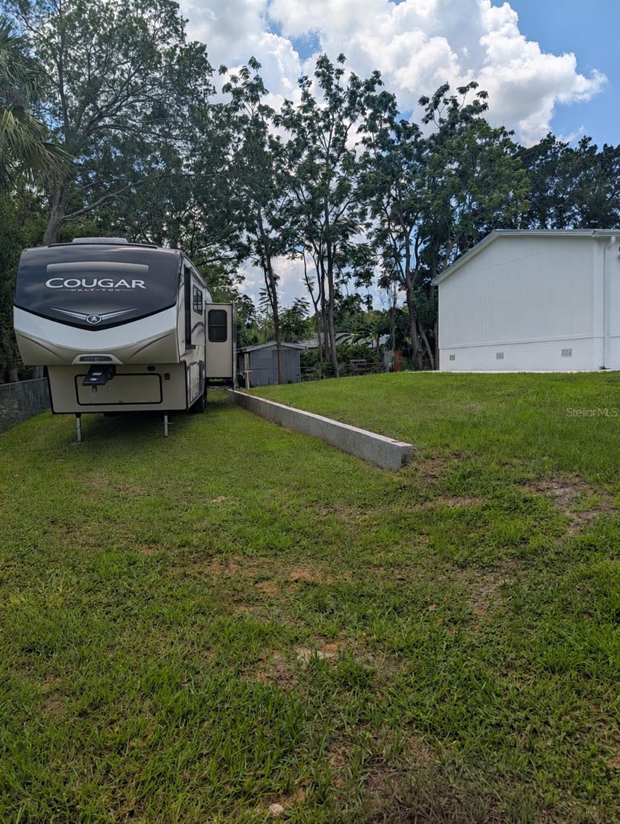 7904 CADILLAC AVE — photo 42