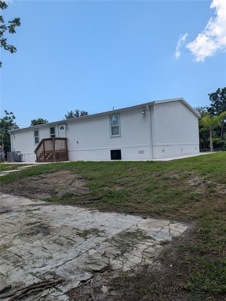 7904 CADILLAC AVE — photo 48