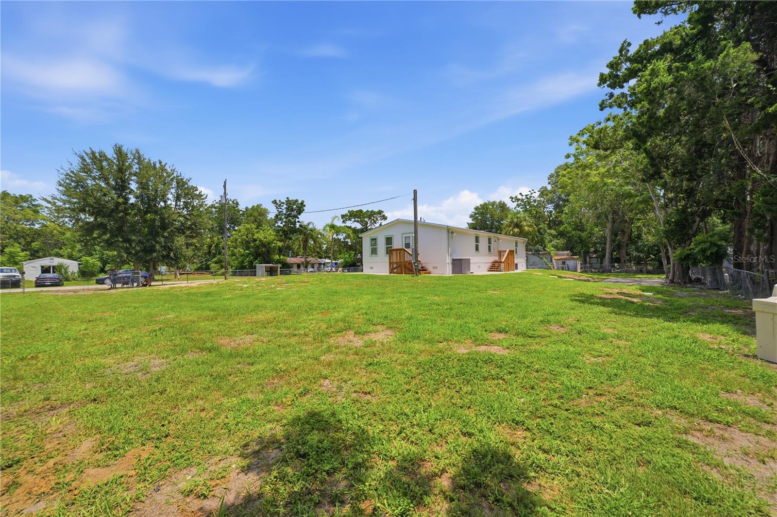 7904 CADILLAC AVE — photo 38