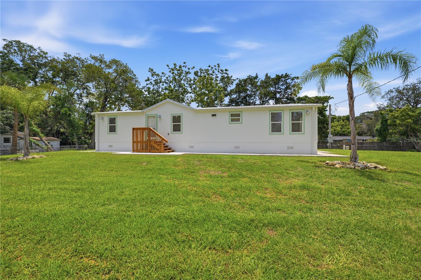 7904 CADILLAC AVE — photo 30