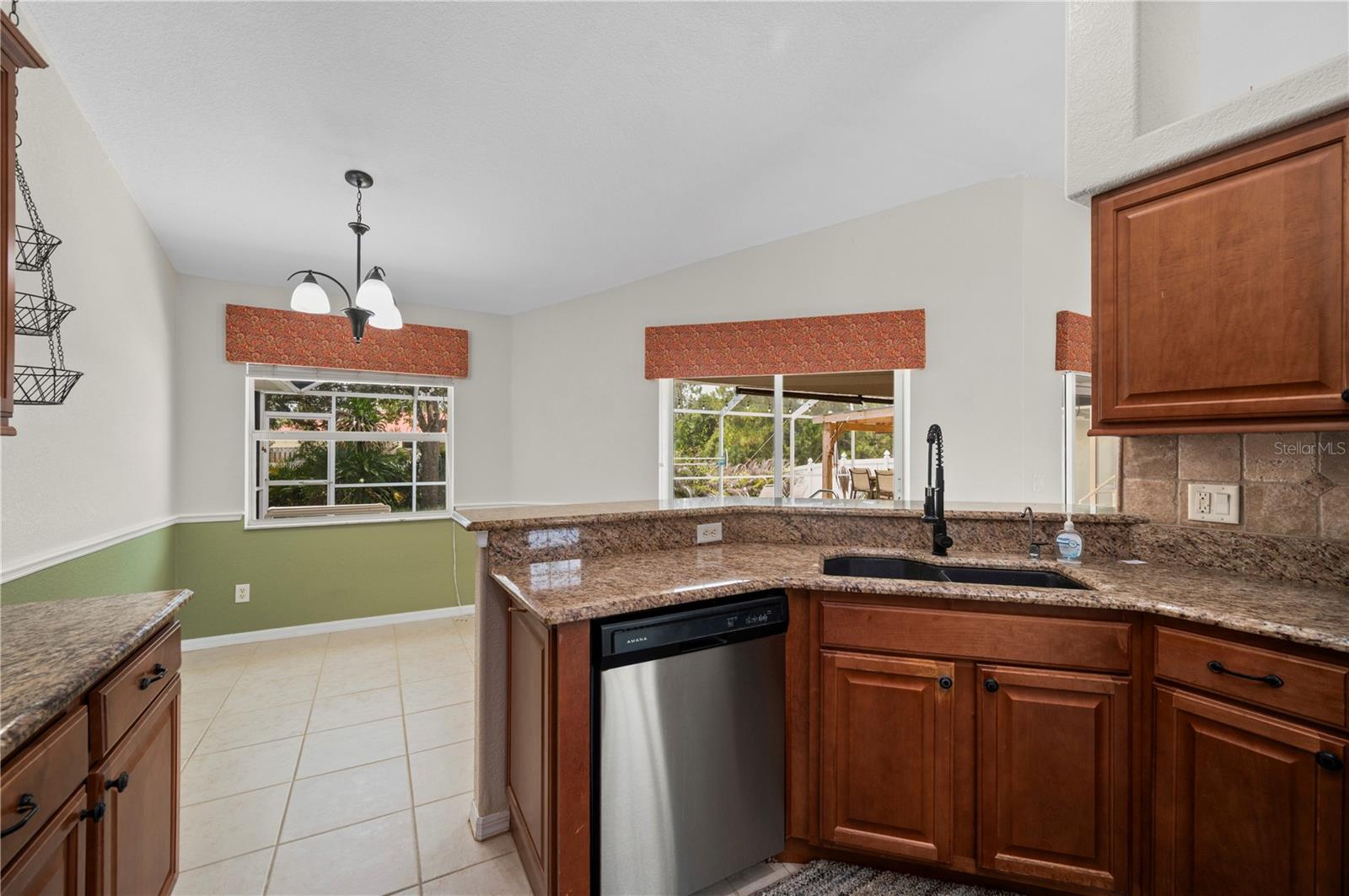 5615 MOJAVE AVE — photo 19