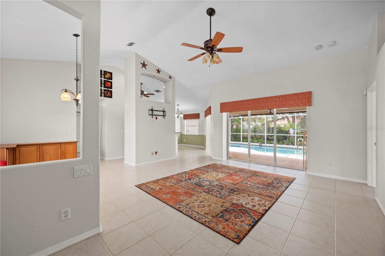 5615 MOJAVE AVE — photo 13