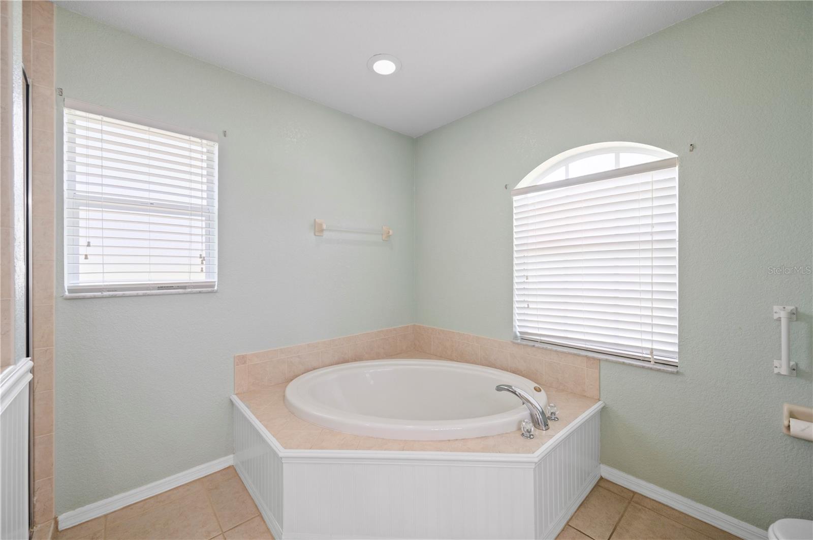5615 MOJAVE AVE — photo 26