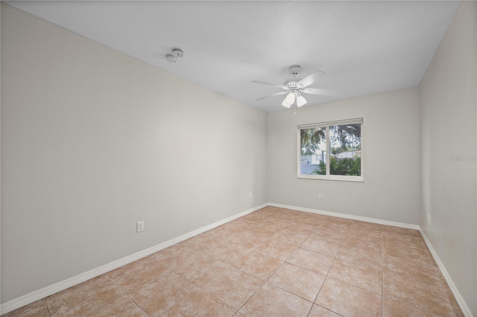 5615 MOJAVE AVE — photo 32