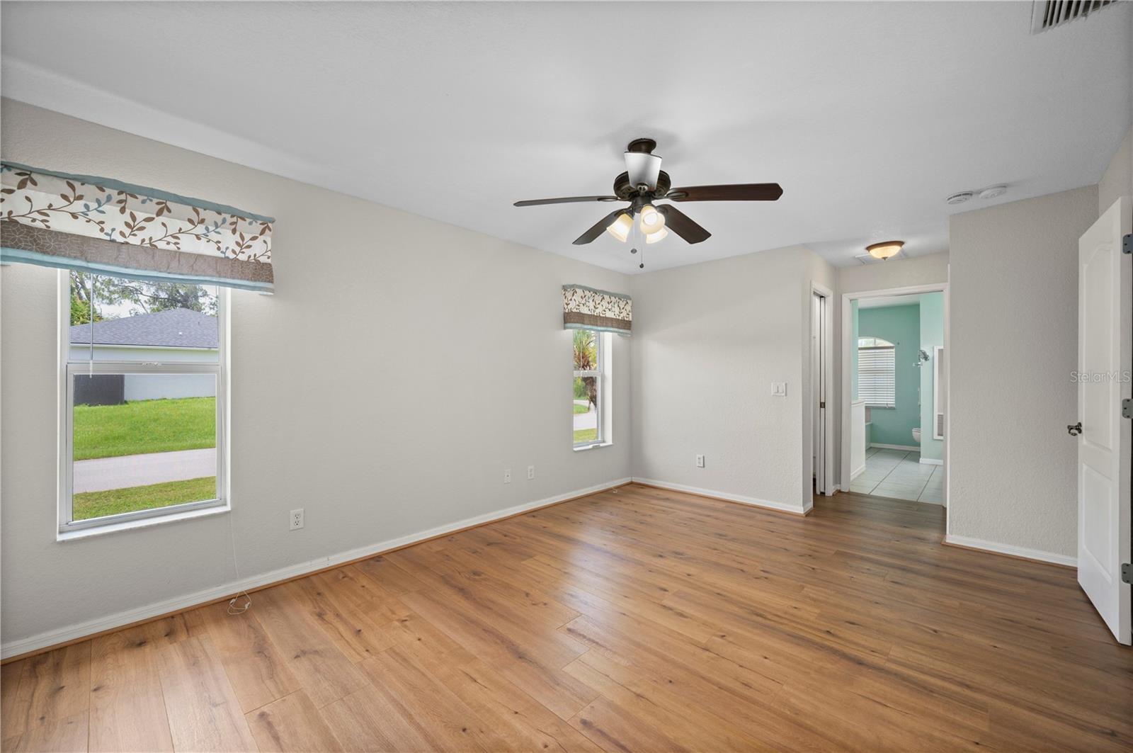 5615 MOJAVE AVE — photo 20