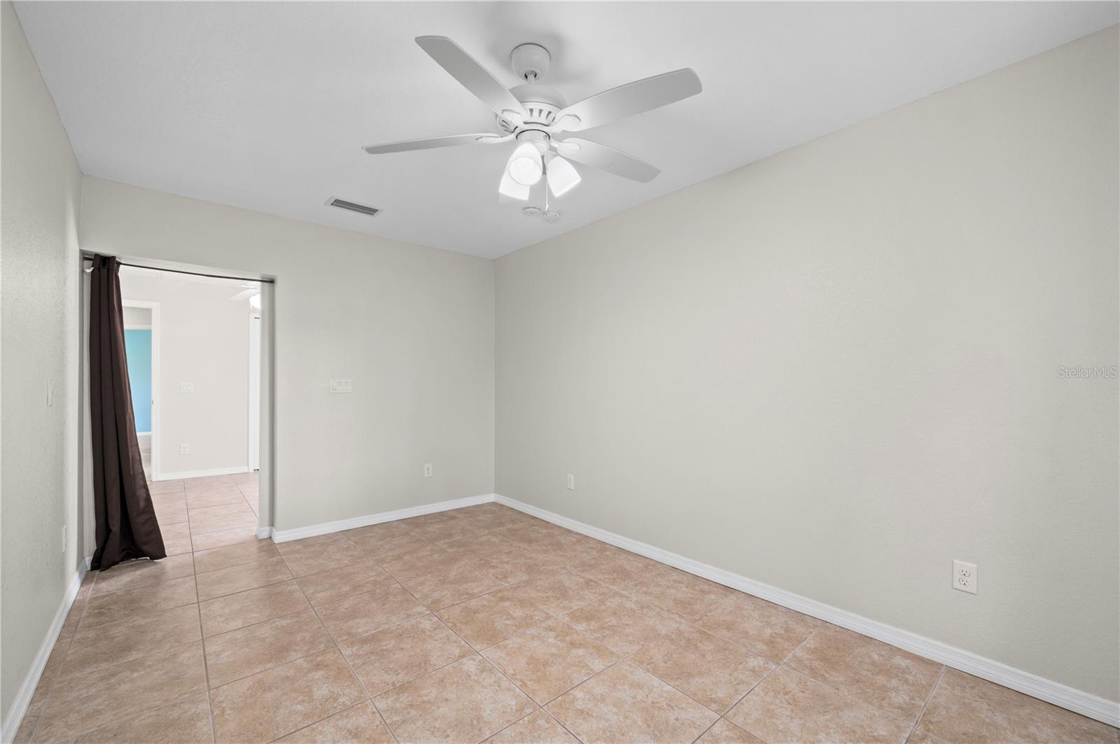 5615 MOJAVE AVE — photo 33
