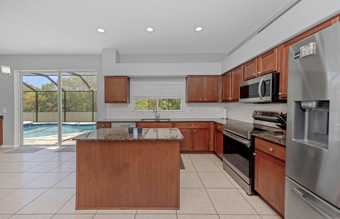 1853 PINK GUARA CT — photo 11