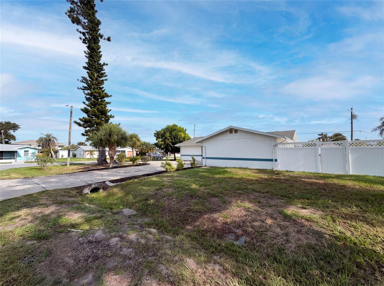 1672 JUPITER RD — photo 25