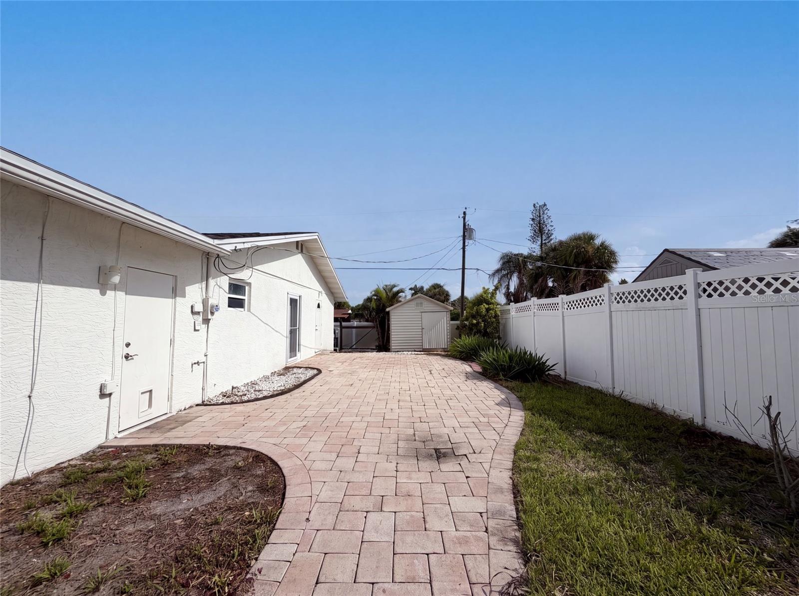 1672 JUPITER RD — photo 28