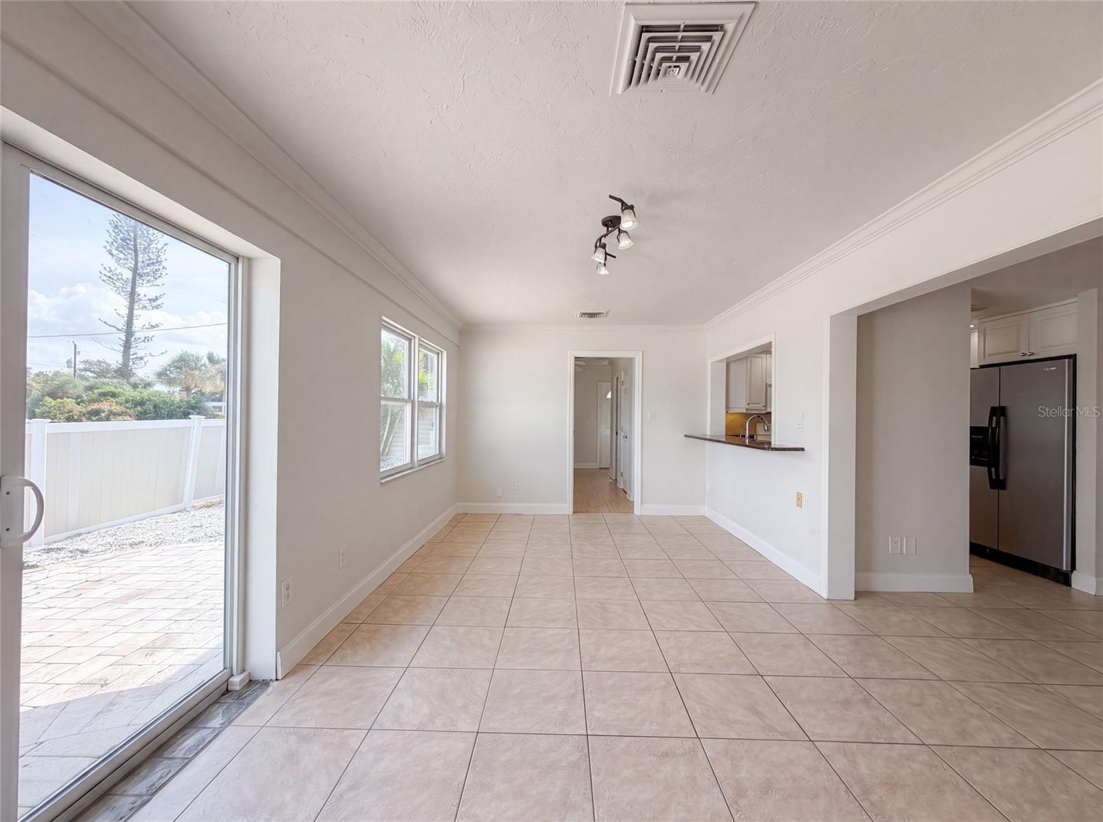 1672 JUPITER RD — photo 10
