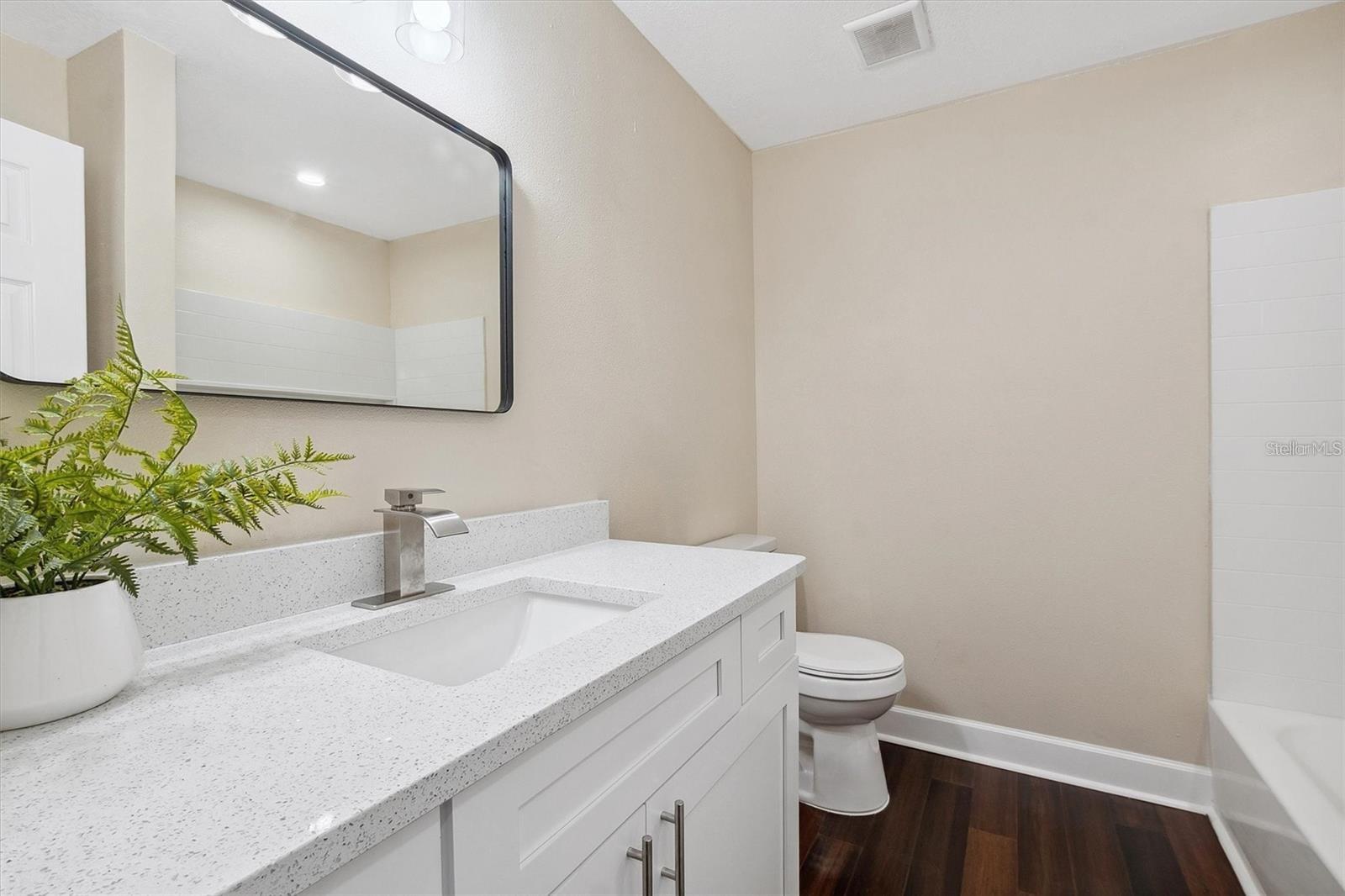 6005 IKE SMITH RD — photo 20