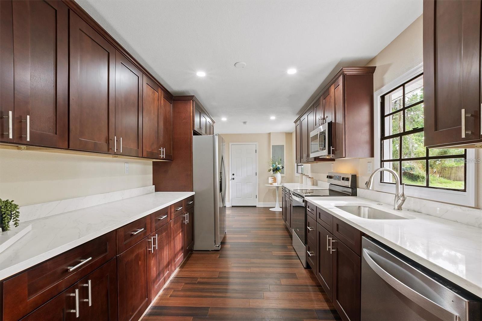 6005 IKE SMITH RD — photo 6