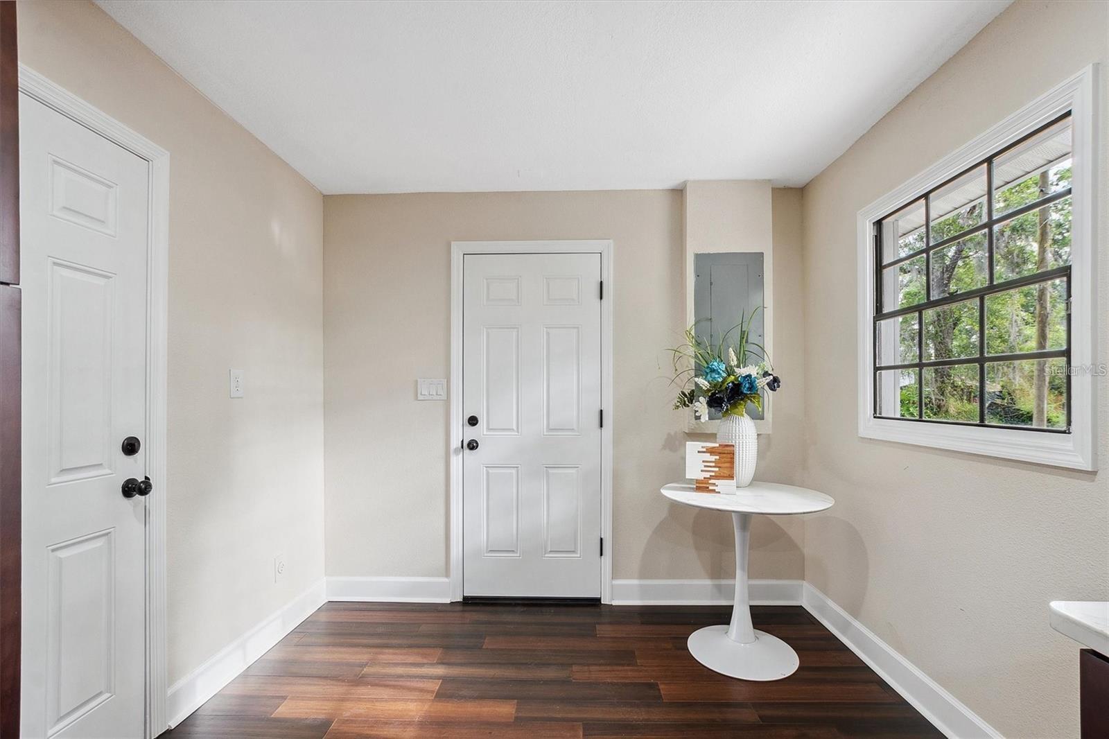 6005 IKE SMITH RD — photo 9