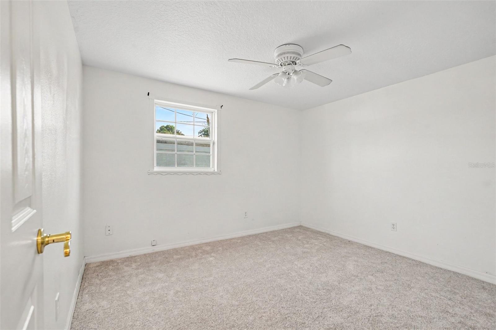 6006 N HUBERT AVE — photo 22
