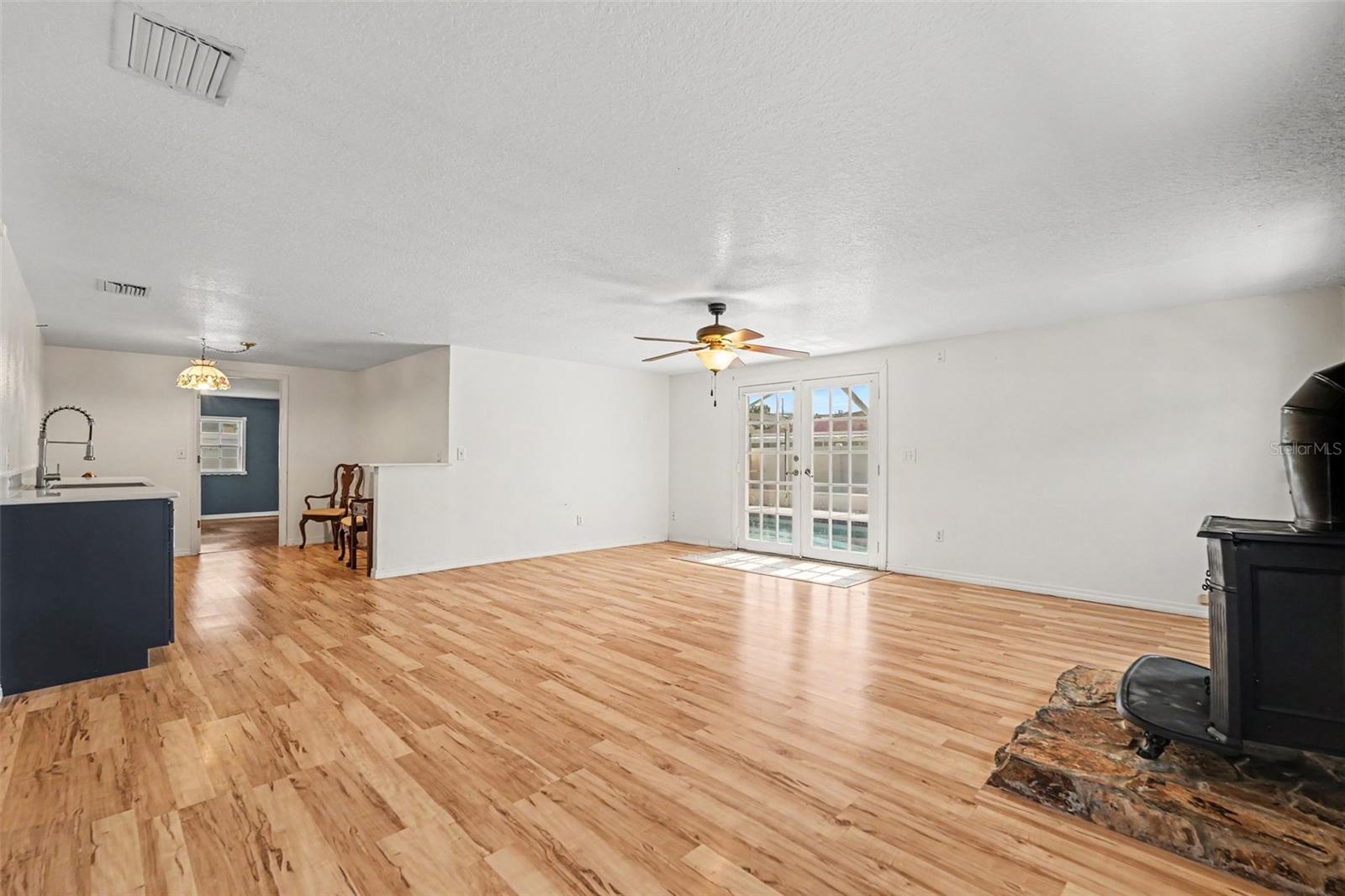 6006 N HUBERT AVE — photo 6
