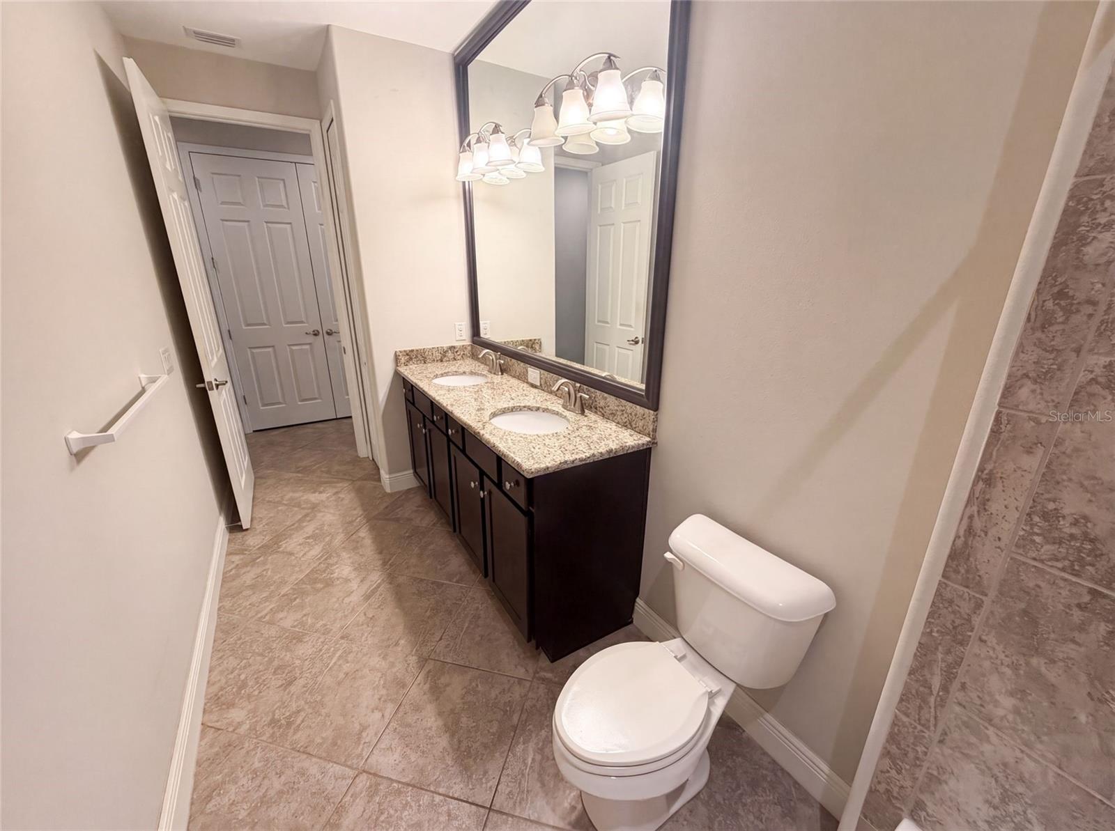 2575 GRAND LAKESIDE DR — photo 26
