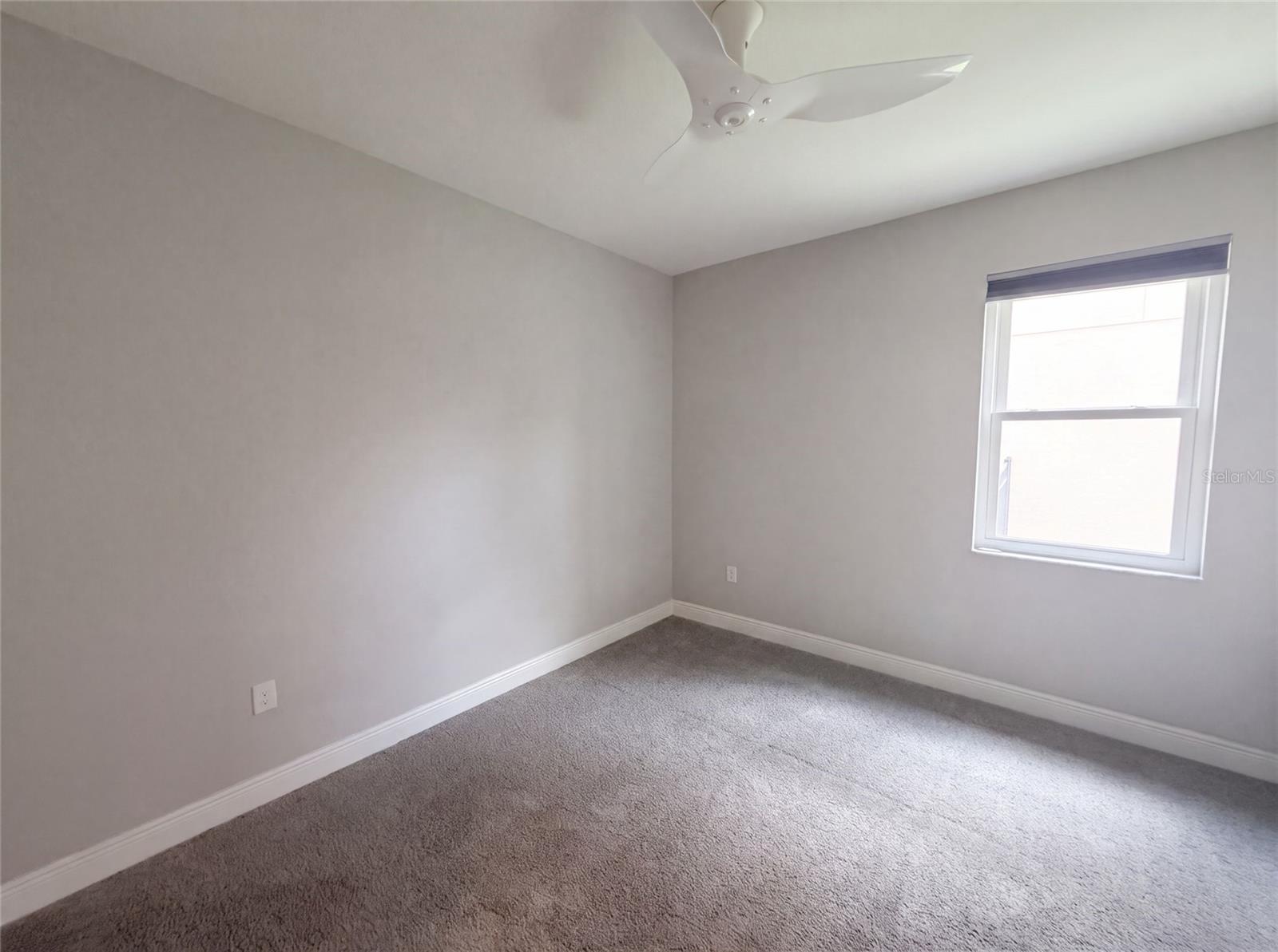 2575 GRAND LAKESIDE DR — photo 17