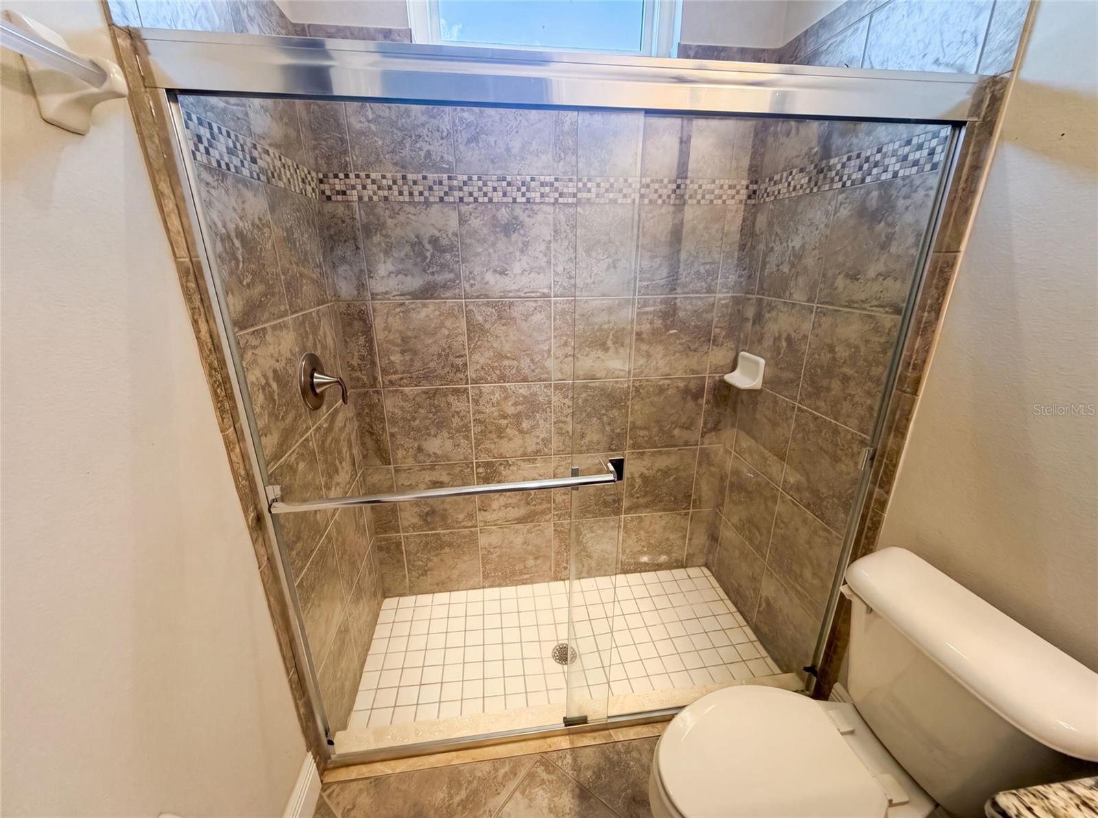 2575 GRAND LAKESIDE DR — photo 21