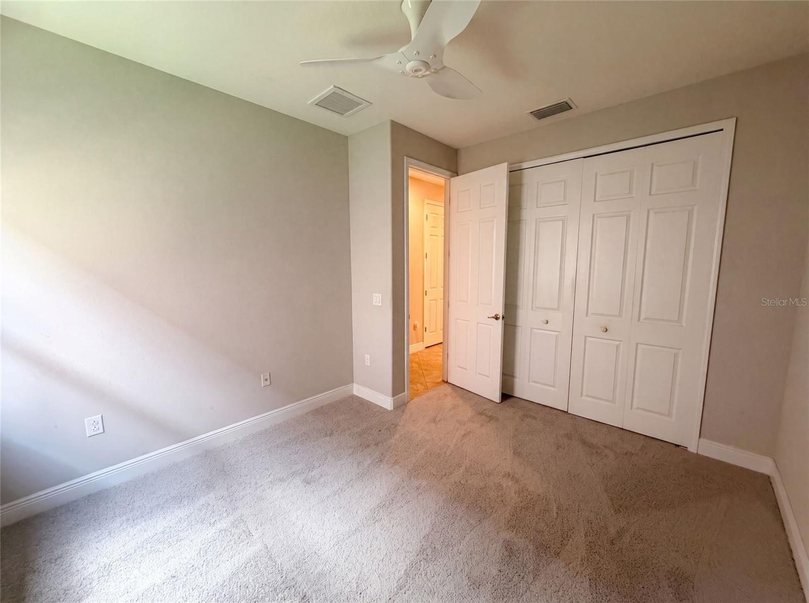 2575 GRAND LAKESIDE DR — photo 16