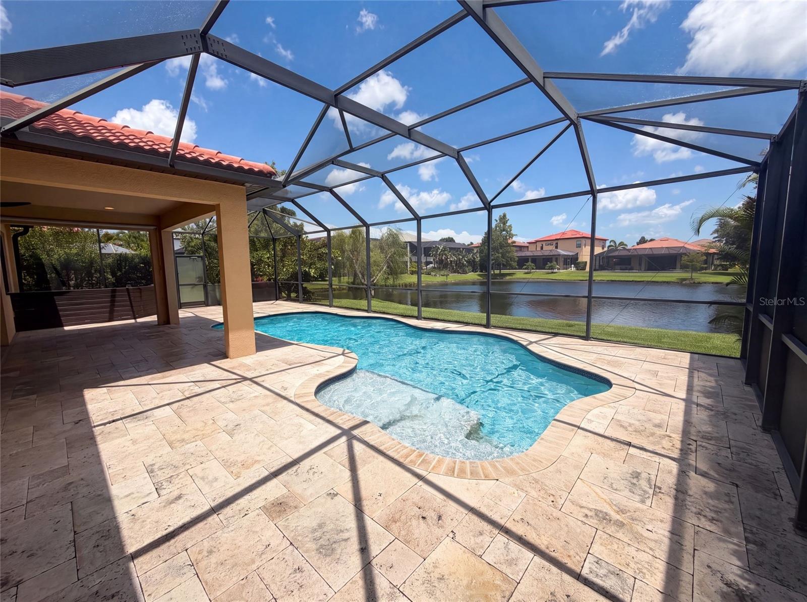 2575 GRAND LAKESIDE DR — photo 3