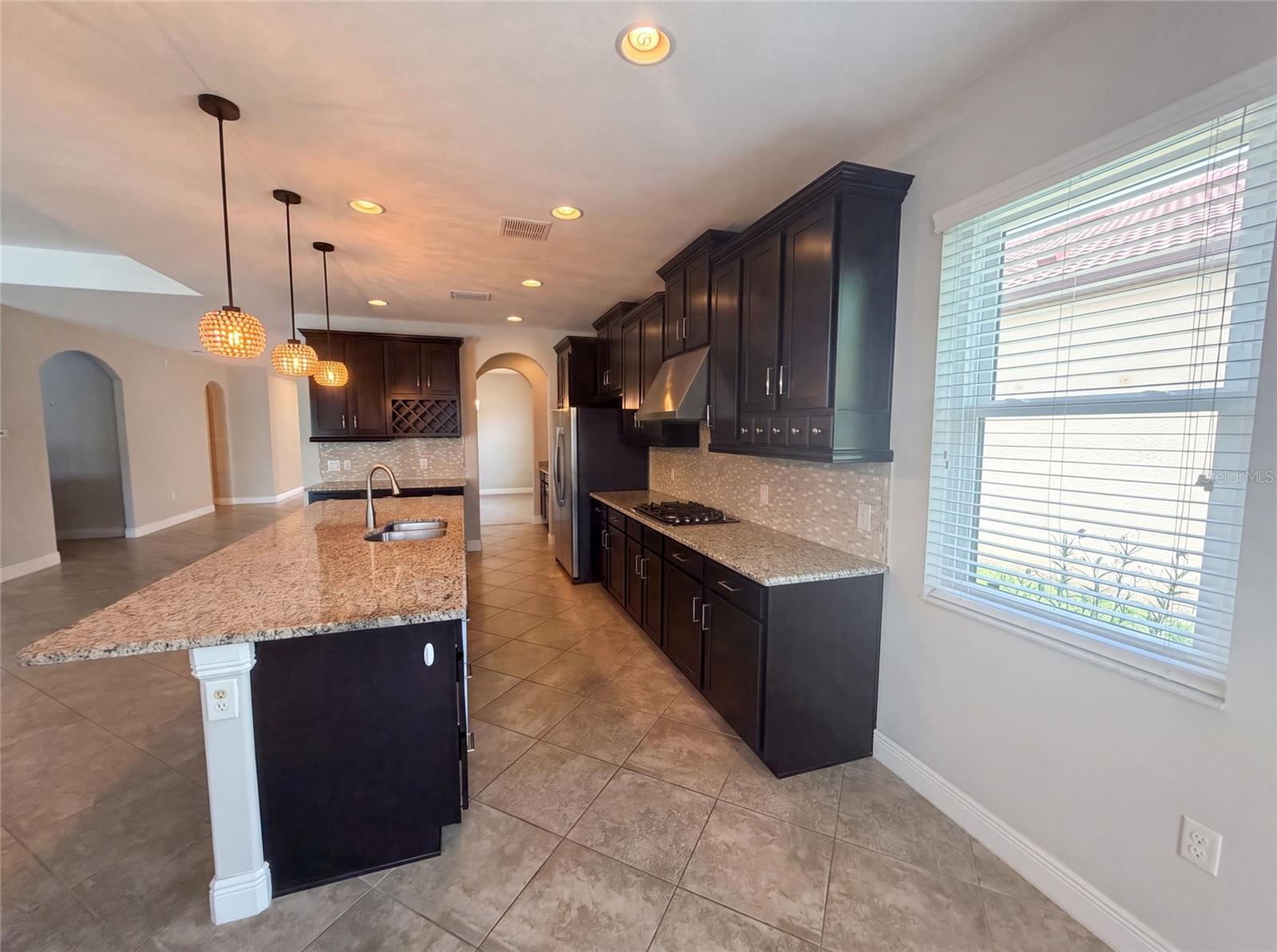 2575 GRAND LAKESIDE DR — photo 6