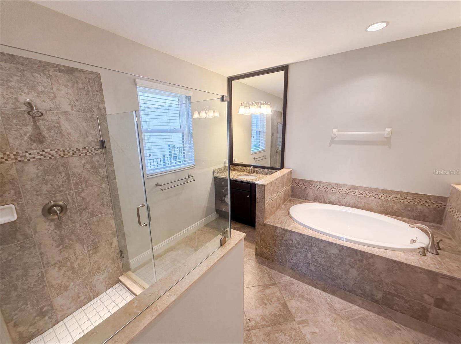 2575 GRAND LAKESIDE DR — photo 30