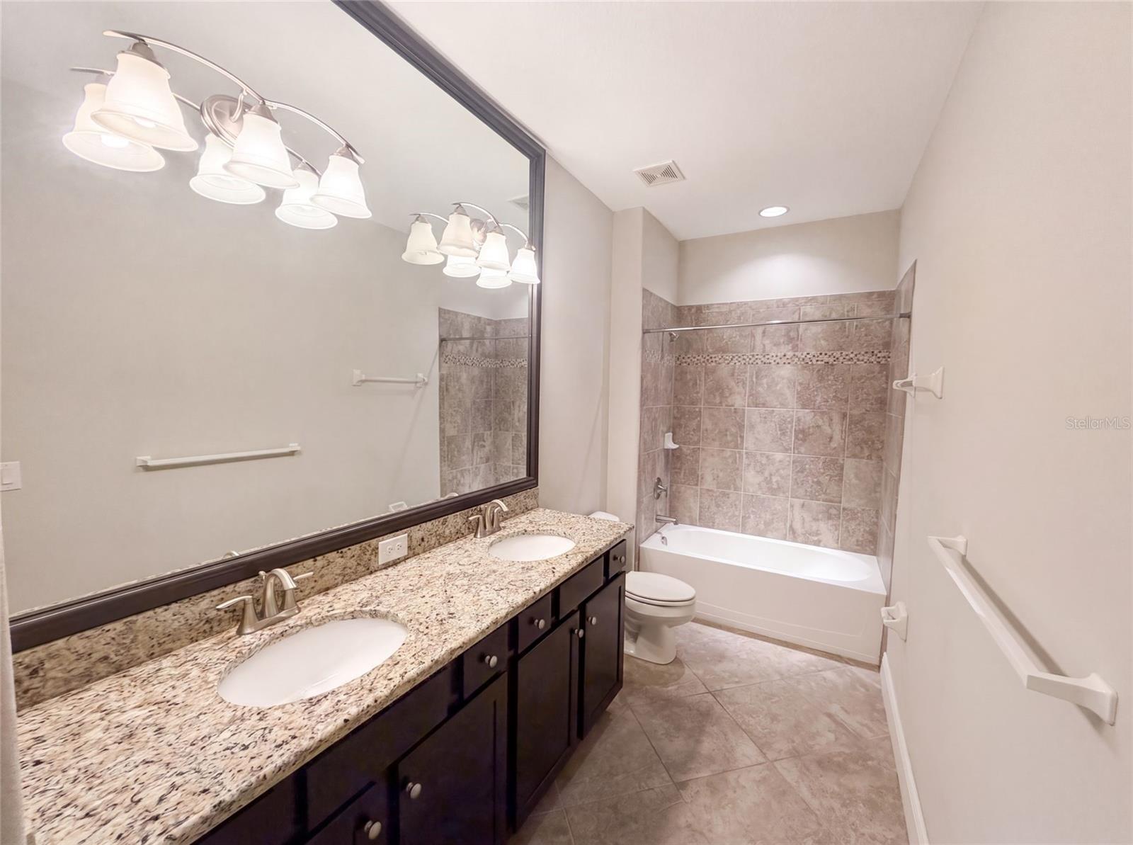 2575 GRAND LAKESIDE DR — photo 24