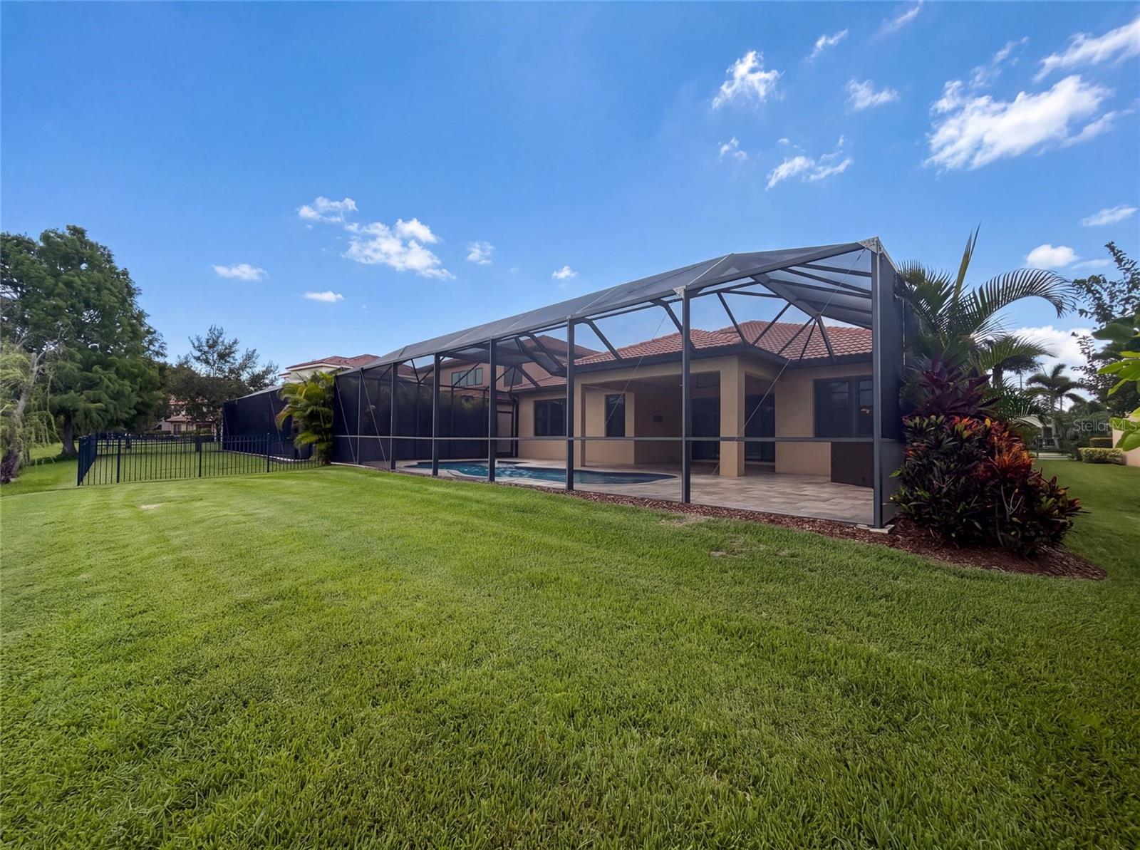 2575 GRAND LAKESIDE DR — photo 43