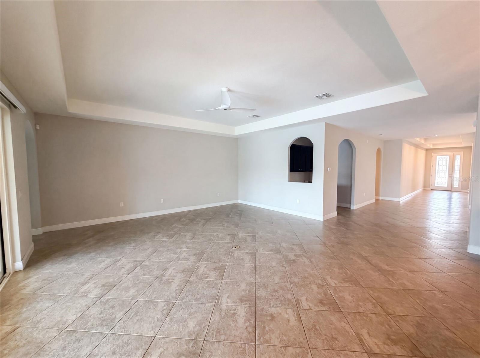 2575 GRAND LAKESIDE DR — photo 12