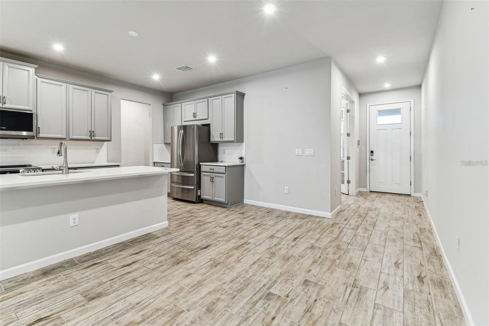 3719 LAUGHING DOVE AVE — photo 4