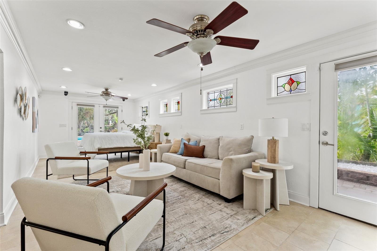 906 W HENRY AVE — photo 35