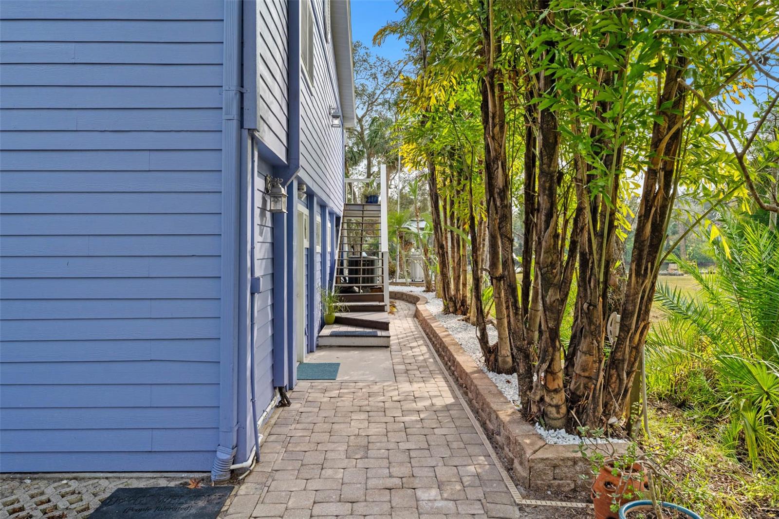 906 W HENRY AVE — photo 95