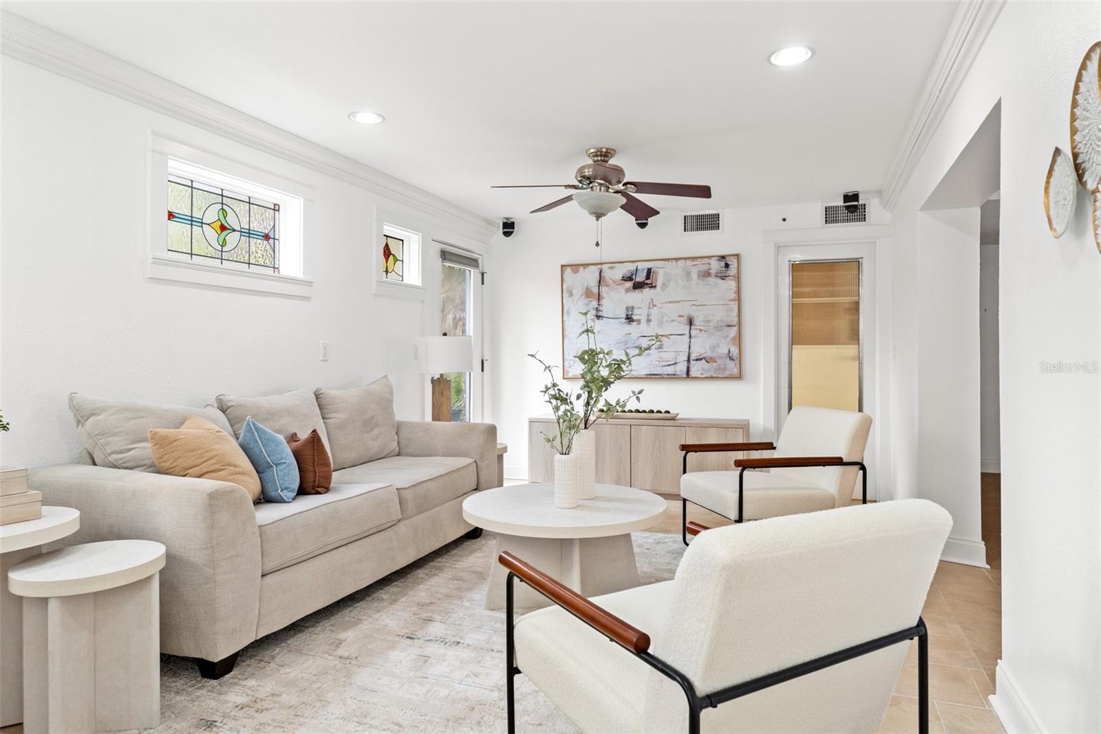 906 W HENRY AVE — photo 36