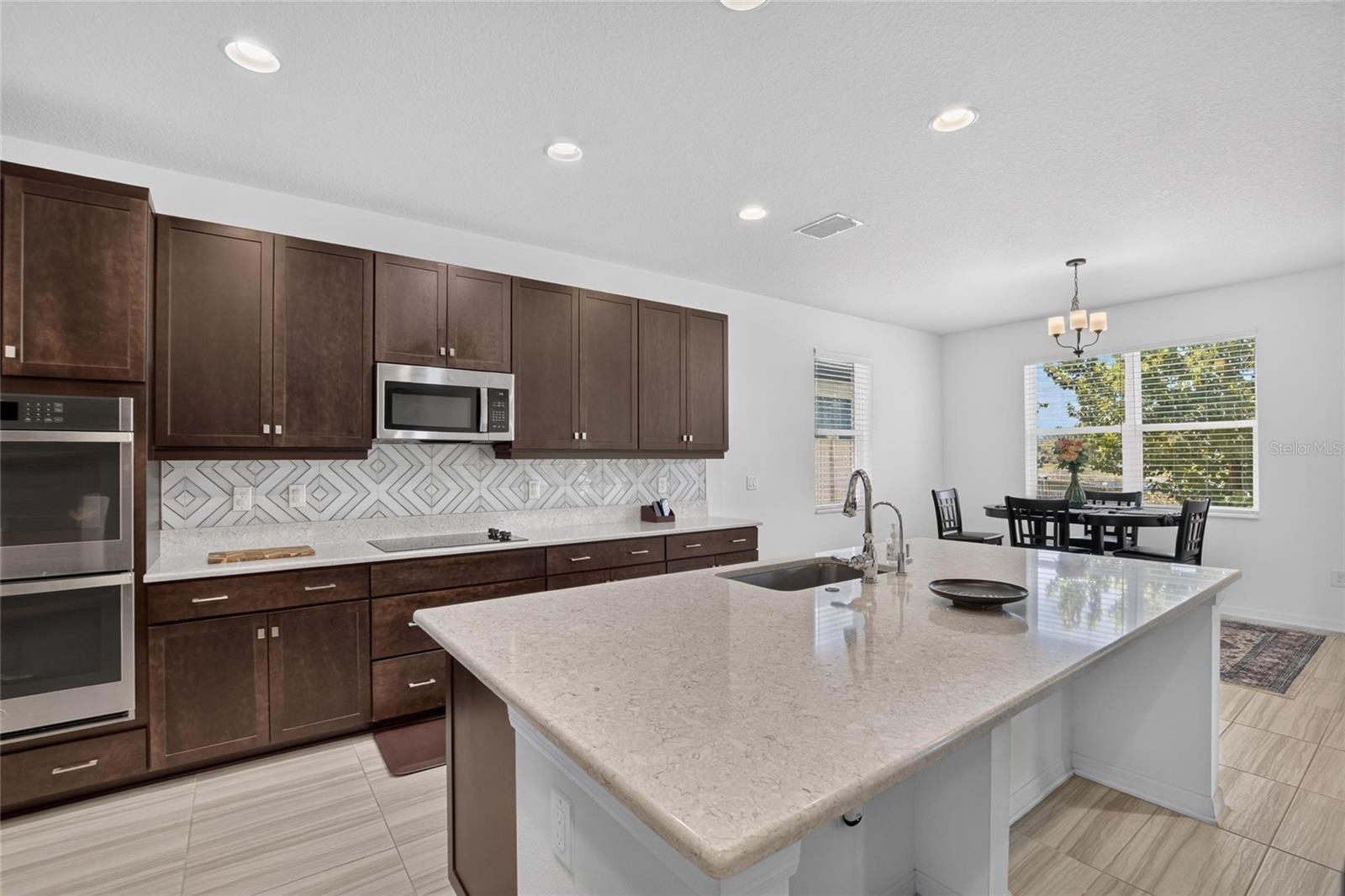 7321 GULF CYPRESS AVE — photo 4