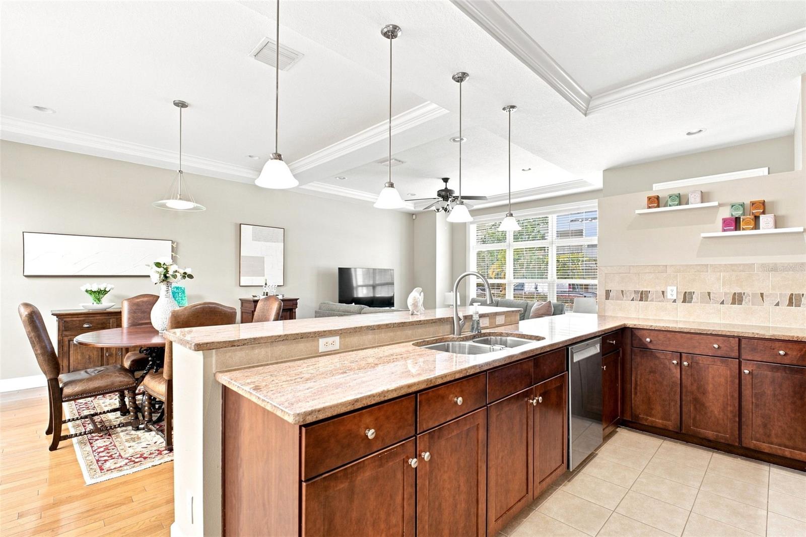 2557 W PLATT ST — photo 10