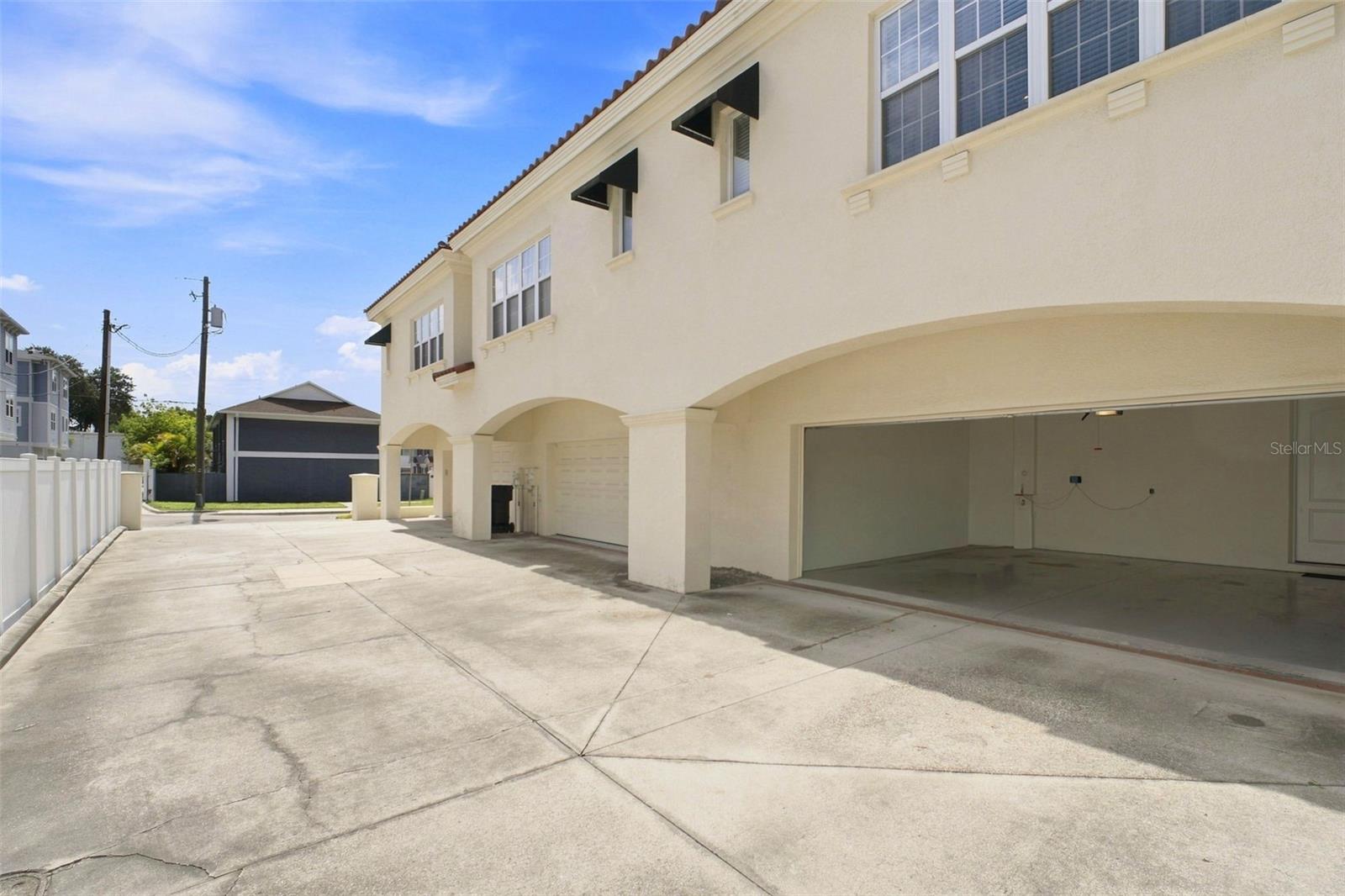 2557 W PLATT ST — photo 31