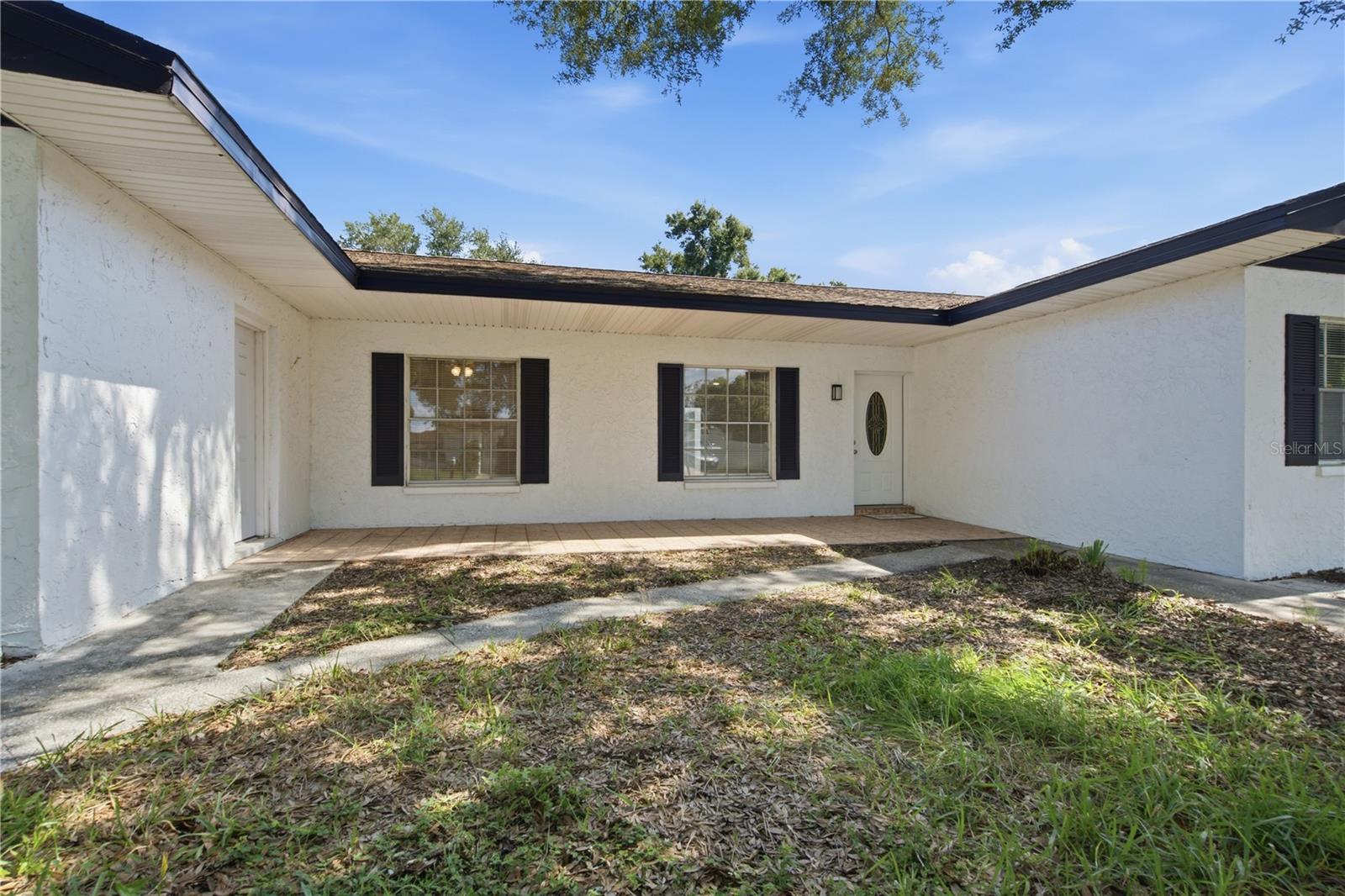 604 ROYAL CREST DR — photo 5