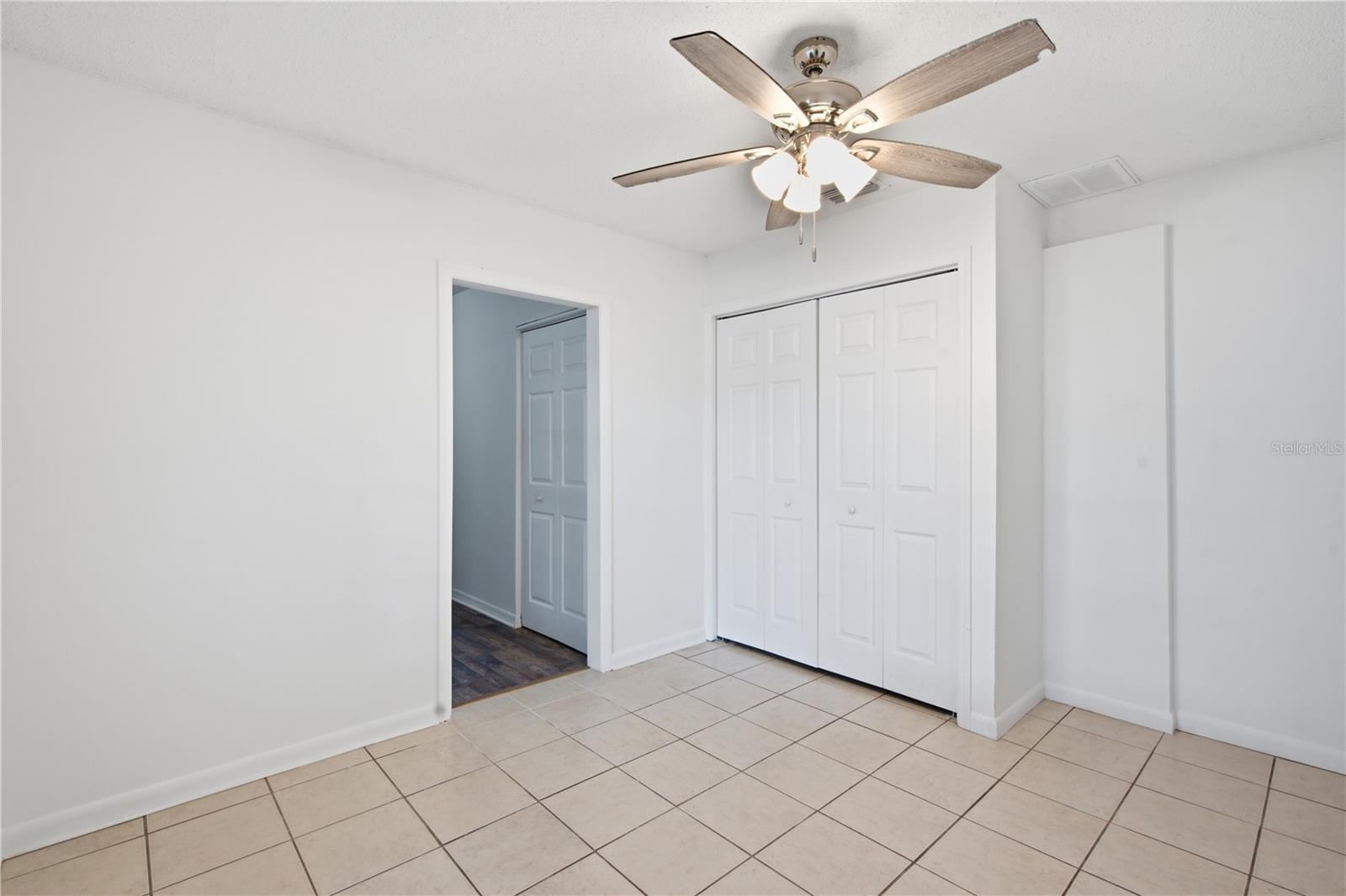 604 ROYAL CREST DR — photo 13