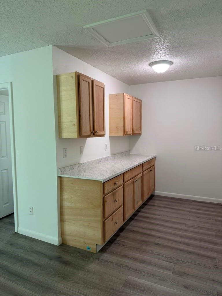 604 ROYAL CREST DR — photo 42