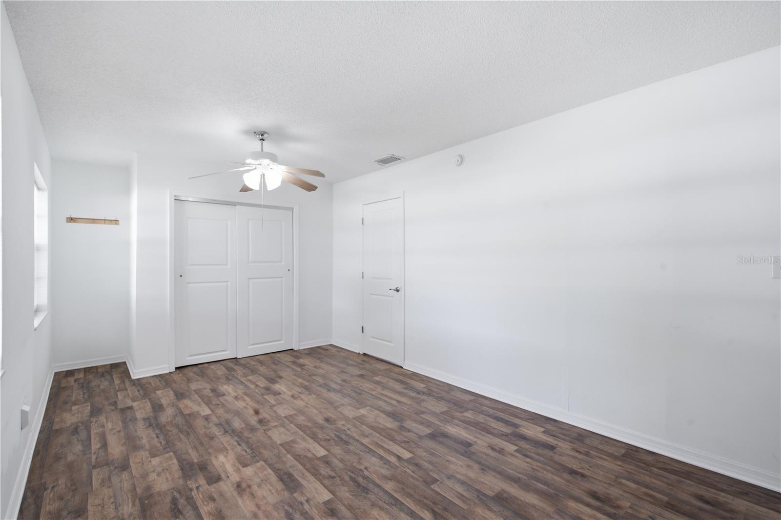 604 ROYAL CREST DR — photo 20