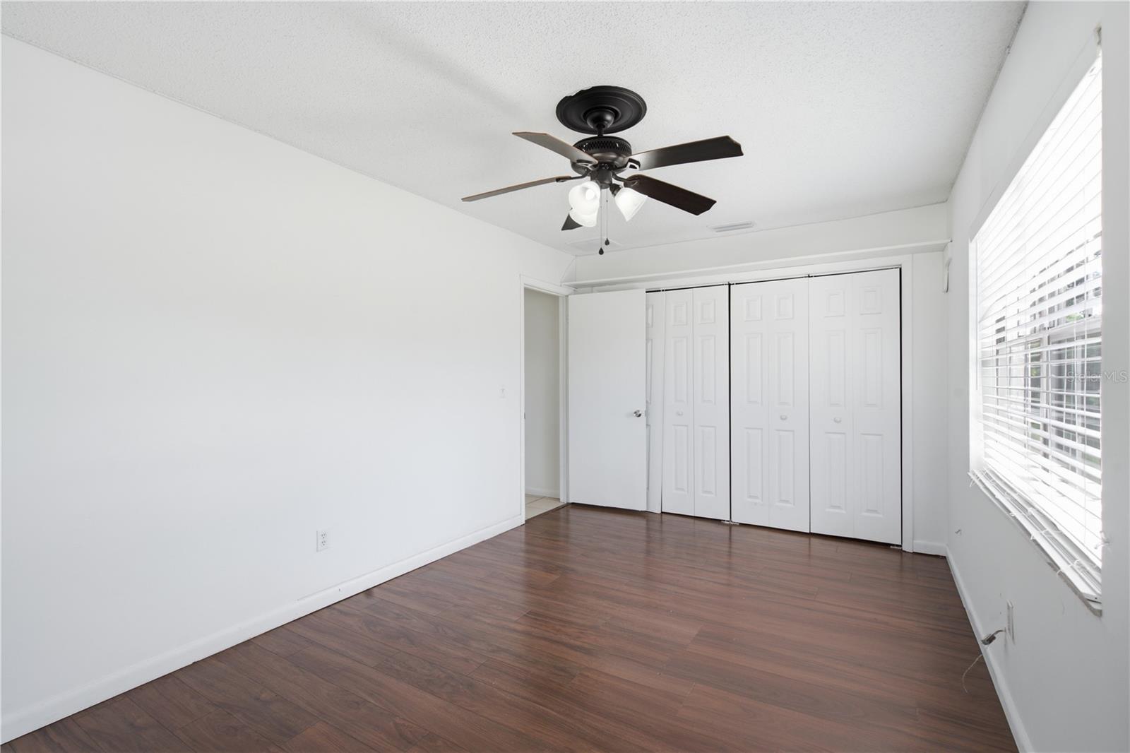 604 ROYAL CREST DR — photo 36