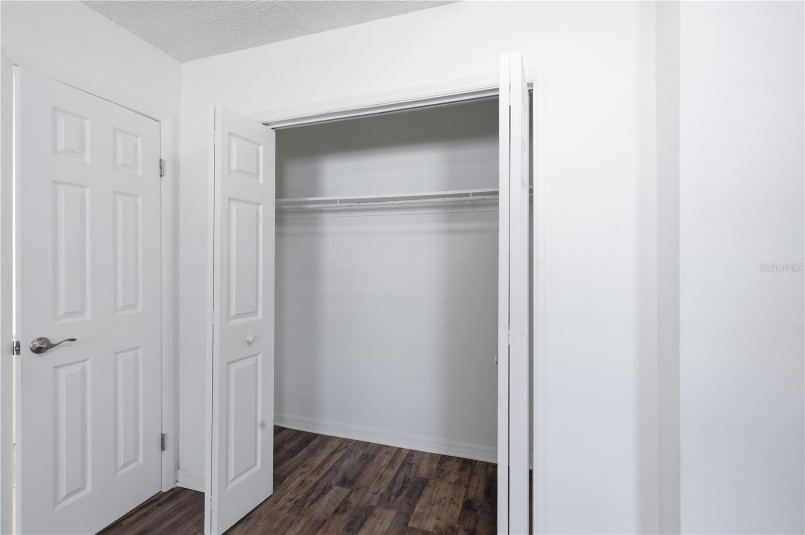 604 ROYAL CREST DR — photo 29