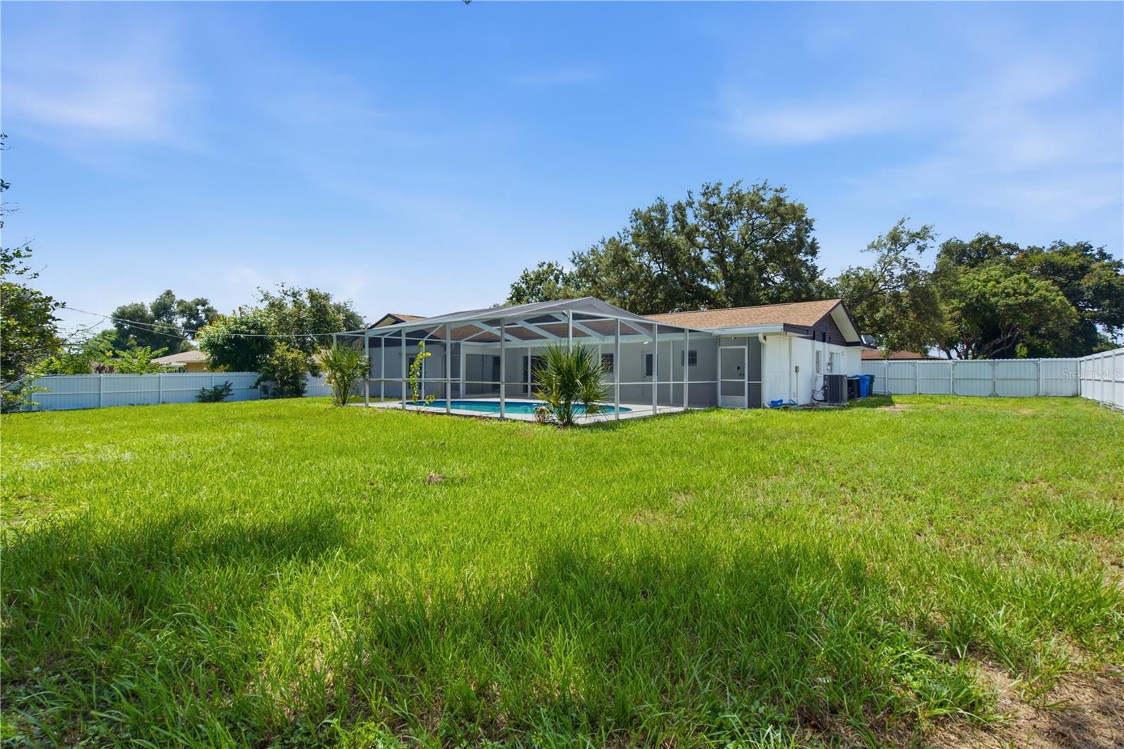 604 ROYAL CREST DR — photo 48