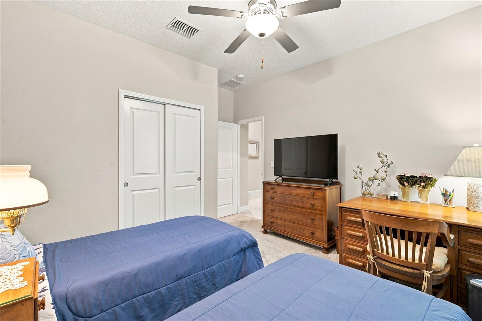 9189 SHADYSIDE LN — photo 16